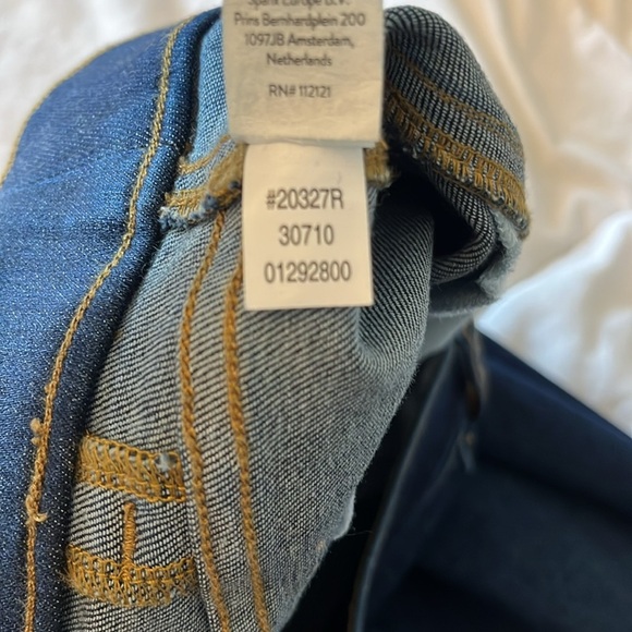 Spanx Flare  Bootcut Jeans in Midnight Shade Dark Wash 
 Size Medium NWOT - Picture 12 of 17